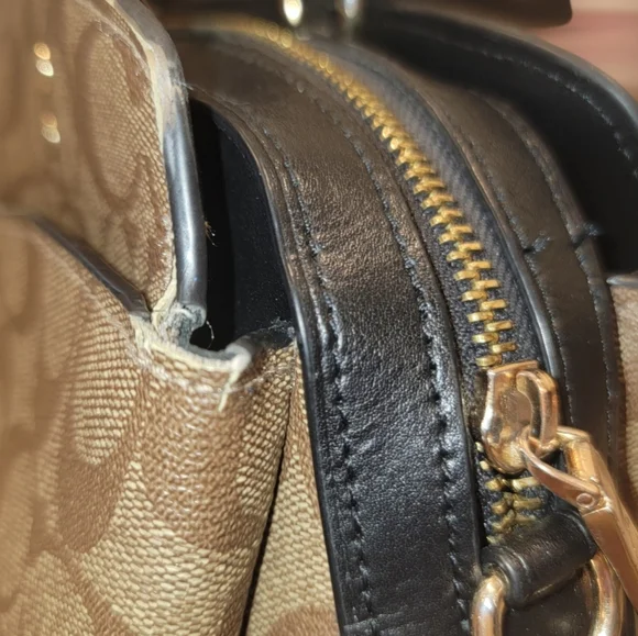 Vintage Coach Lillie Signature Carryall In Signatue Canvas Gold Tone Hardware - Picture 6 of 16